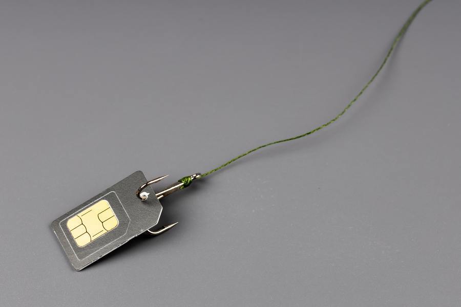 Essential Tips on Keeping Your Mobile Phone Secure | Tracki