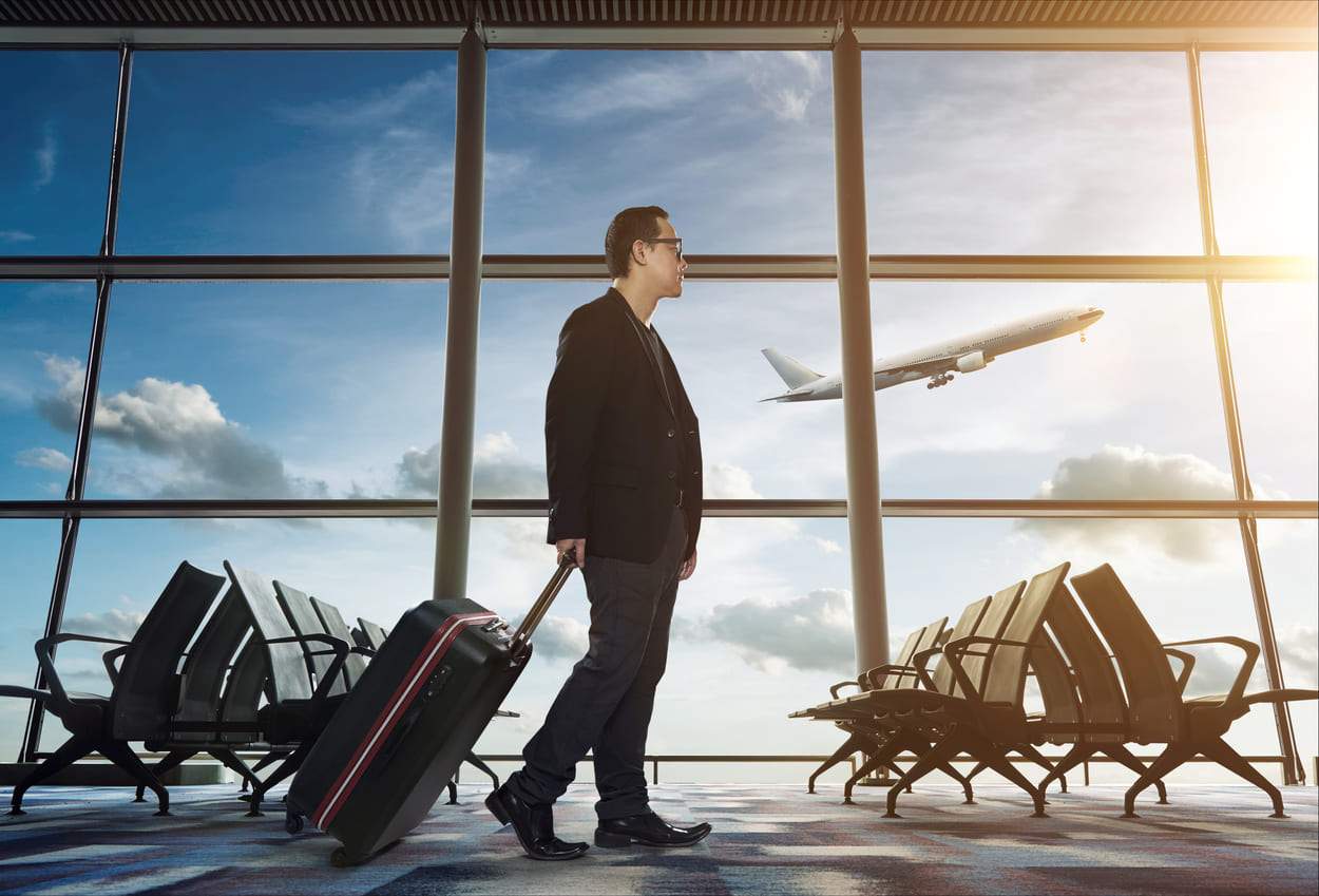 How GPS Trackers Help You Avoid the Nightmare of Losing Your Luggage | Tracki